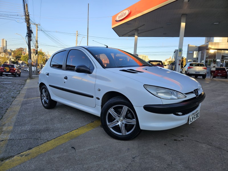 206 1.6 SELECTION 16V GASOLINA 4P MANUAL - 2004 - CAXIAS DO SUL
