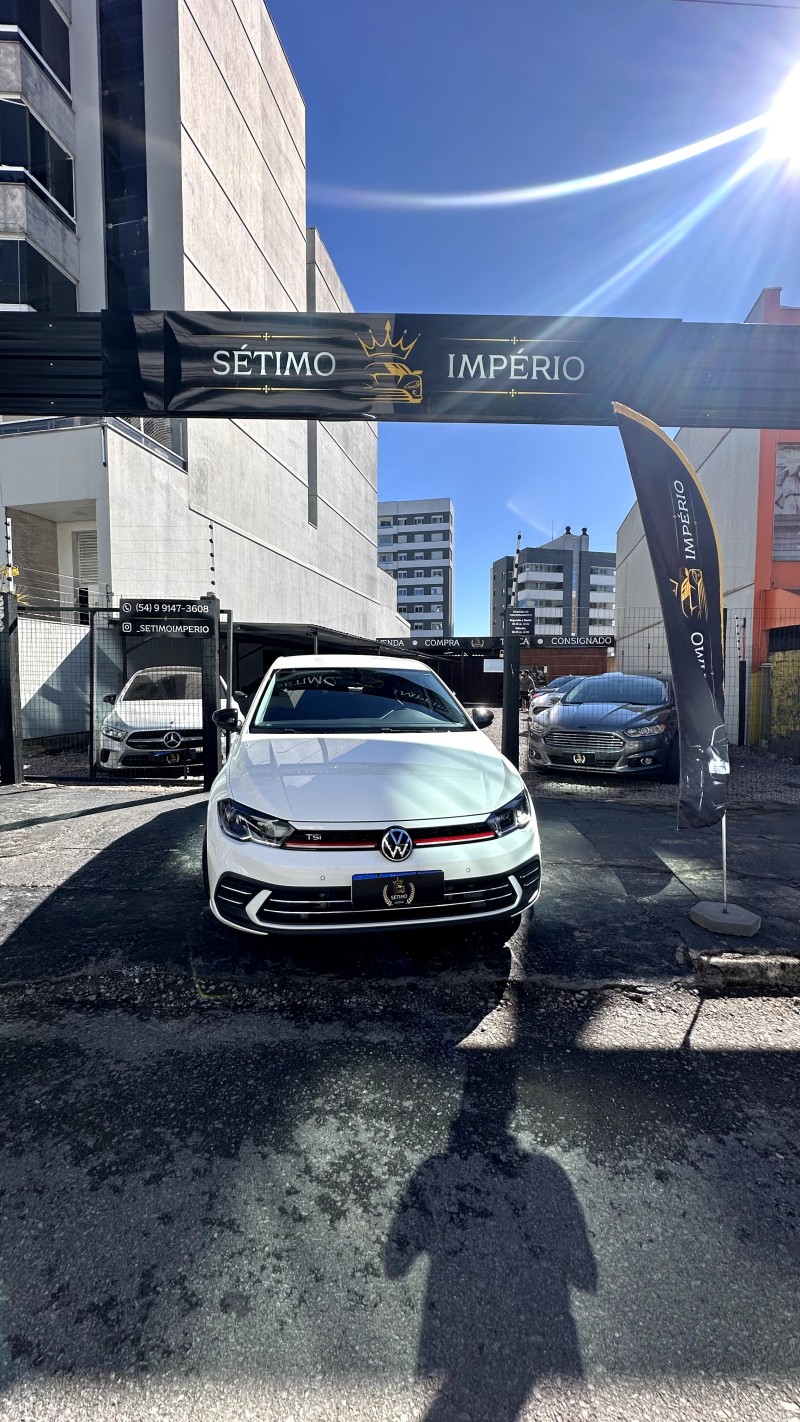POLO 1.0	200 TSI HIGHLINE AUTOMÁTICO  - 2023 - CAXIAS DO SUL