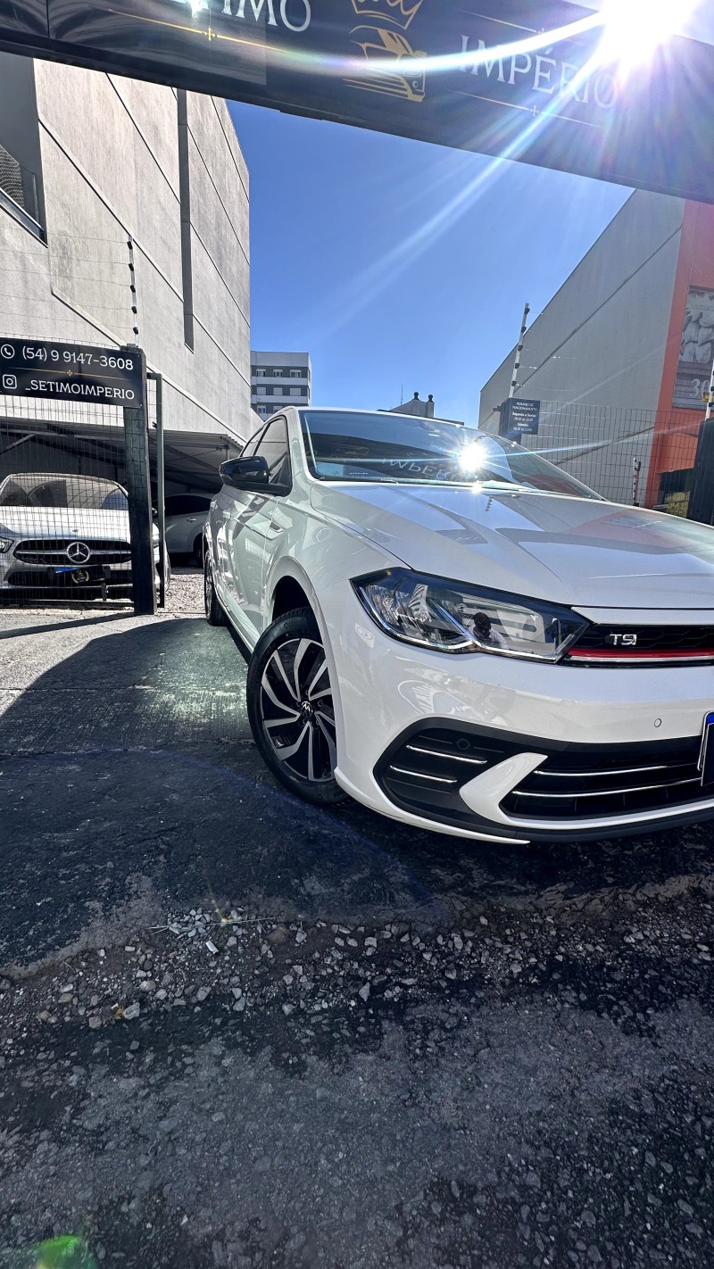 POLO 1.0	200 TSI HIGHLINE AUTOMÁTICO  - 2023 - CAXIAS DO SUL