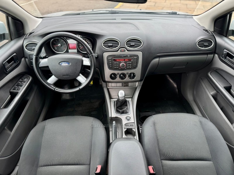 FOCUS 1.6 GLX 16V FLEX 4P MANUAL - 2012 - LAGOA VERMELHA