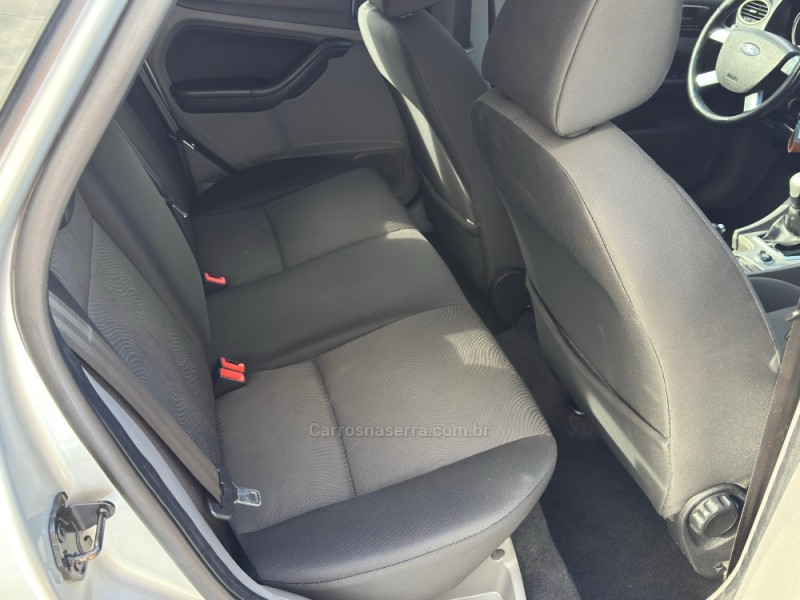 FOCUS 1.6 GLX 16V FLEX 4P MANUAL - 2012 - LAGOA VERMELHA