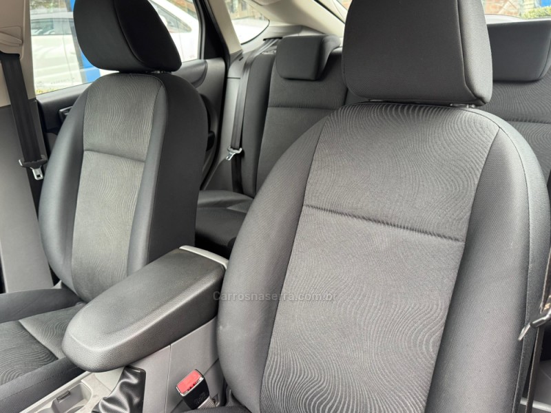 FOCUS 1.6 GLX 16V FLEX 4P MANUAL - 2012 - LAGOA VERMELHA