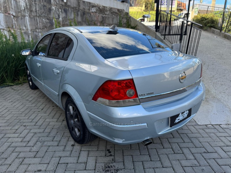 VECTRA 2.0 MPFI ELEGANCE 8V 140CV FLEX 4P MANUAL - 2008 - FARROUPILHA