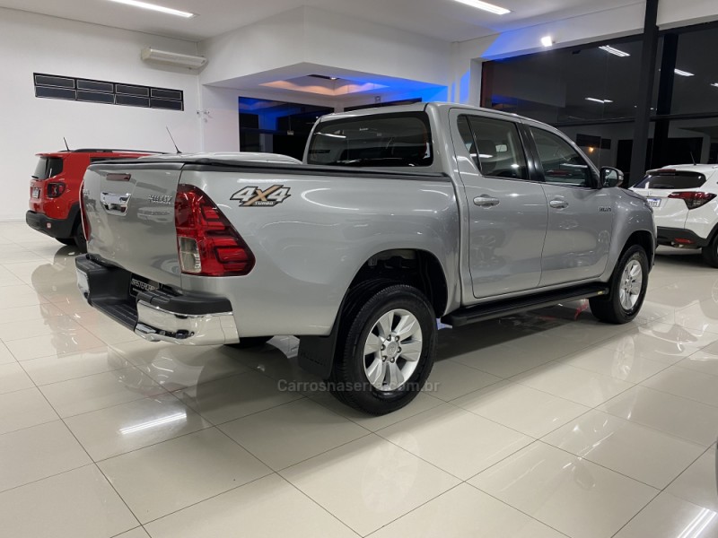 HILUX 2.8 SR 4X4 CD 16V DIESEL 4P AUTOMÁTICO - 2017 - CHARQUEADAS