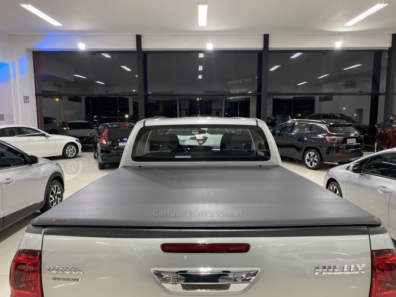 HILUX 2.8 SR 4X4 CD 16V DIESEL 4P AUTOMÁTICO - 2017 - CHARQUEADAS