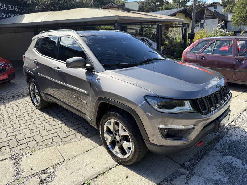 COMPASS 2.0 16V DIESEL TRAILHAWK 4X4 AUTOMÁTICO - 2018 - NOVA PETRóPOLIS