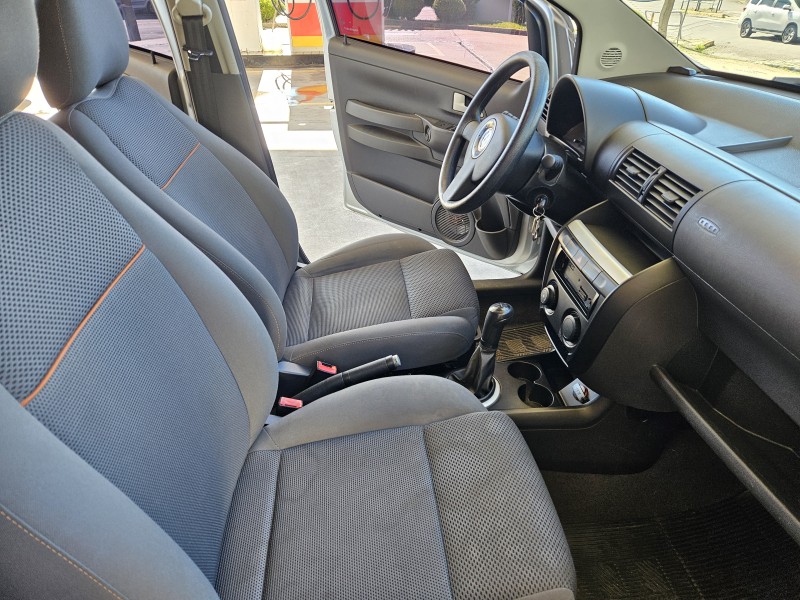 FOX 1.0 MI 8V FLEX 4P MANUAL - 2009 - CAXIAS DO SUL