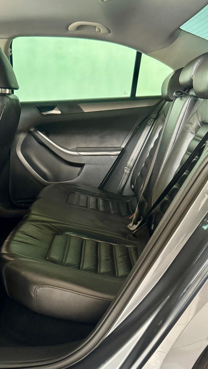 JETTA 2.0 16V TSI GLI 350 GASOLINA 4P AUTOMÁTICO - 2011 - ESTâNCIA VELHA