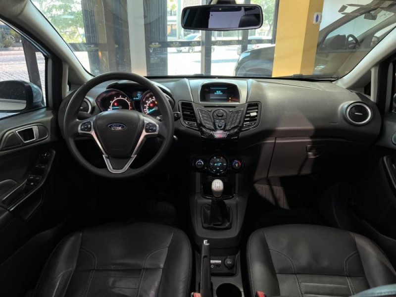 FIESTA 1.6 TITANIUM HATCH 16V FLEX 4P MANUAL - 2015 - CAXIAS DO SUL