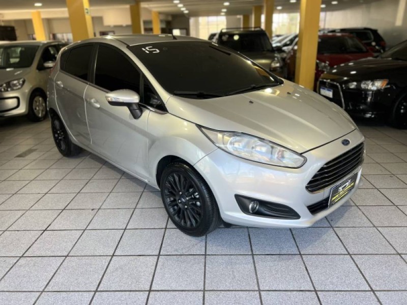 FIESTA 1.6 TITANIUM HATCH 16V FLEX 4P MANUAL - 2015 - CAXIAS DO SUL