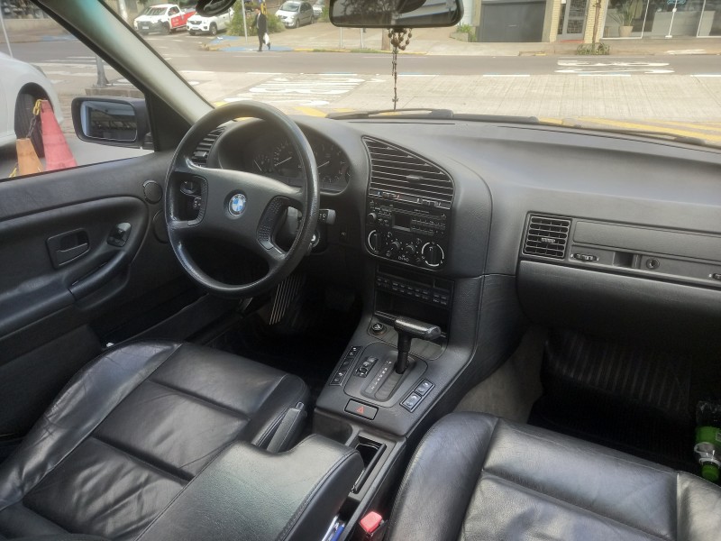 325I 2.5 SEDAN 24V GASOLINA 4P AUTOMÁTICO - 1993 - CAXIAS DO SUL