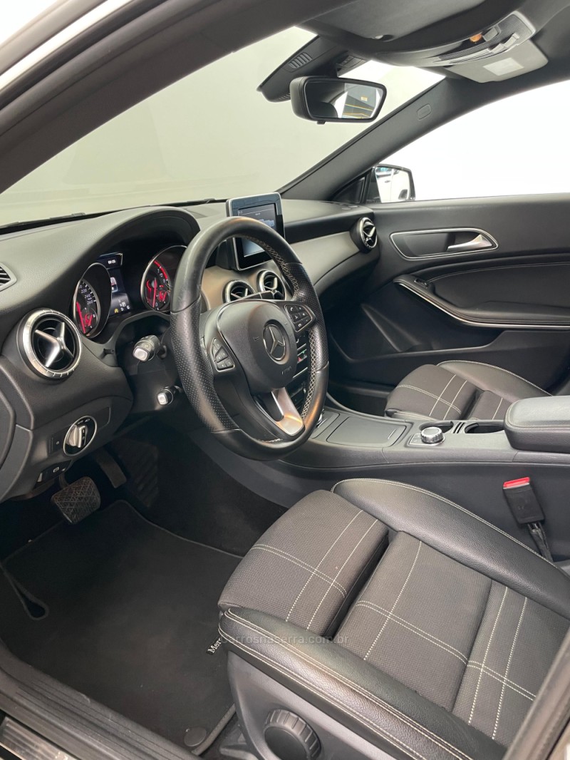 CLA 200 1.6 URBAN 16V FLEX 4P AUTOMÁTICO - 2016 - NOVO HAMBURGO