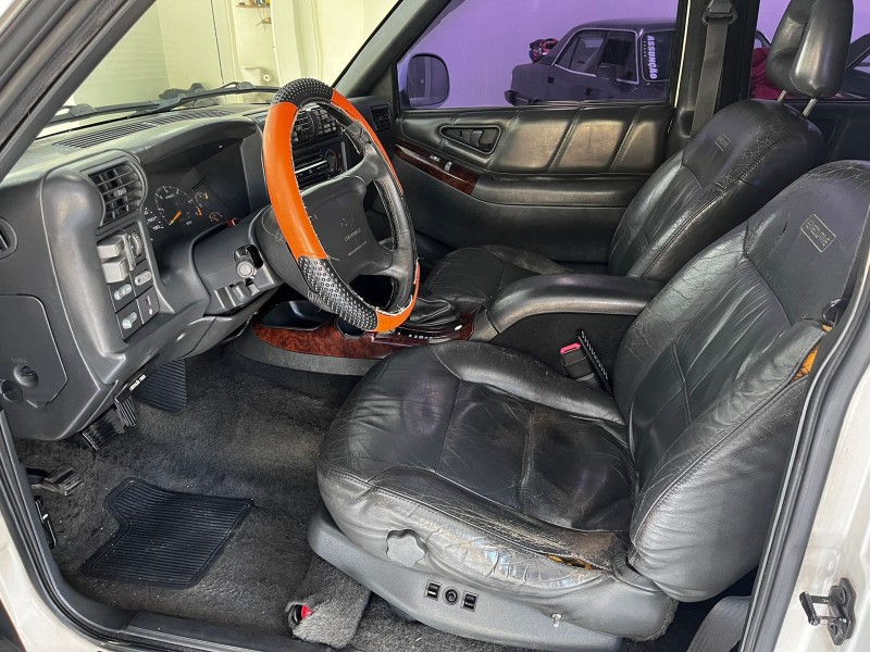 BLAZER 4.3 SFI DLX EXECUTIVE 4X2 V6 12V GASOLINA 4P AUTOMÁTICO - 1999 - CAXIAS DO SUL