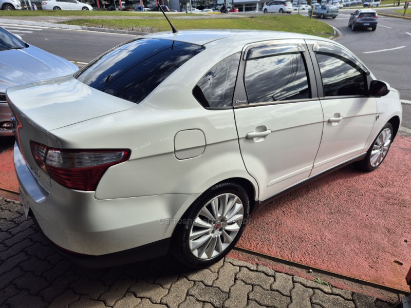 GRAND SIENA 1.4 MPI ATTRACTIVE 8V FLEX 4P MANUAL - 2016 - FARROUPILHA