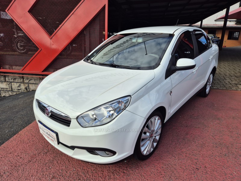 GRAND SIENA 1.4 MPI ATTRACTIVE 8V FLEX 4P MANUAL - 2016 - FARROUPILHA