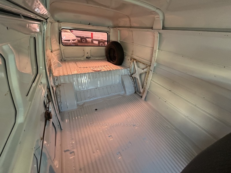KOMBI 1.4 MI STD 8V FLEX 4P MANUAL - 2011 - FARROUPILHA