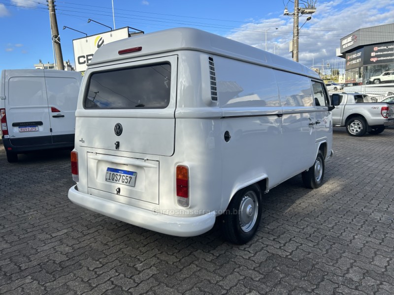 KOMBI 1.4 MI STD 8V FLEX 4P MANUAL - 2011 - FARROUPILHA