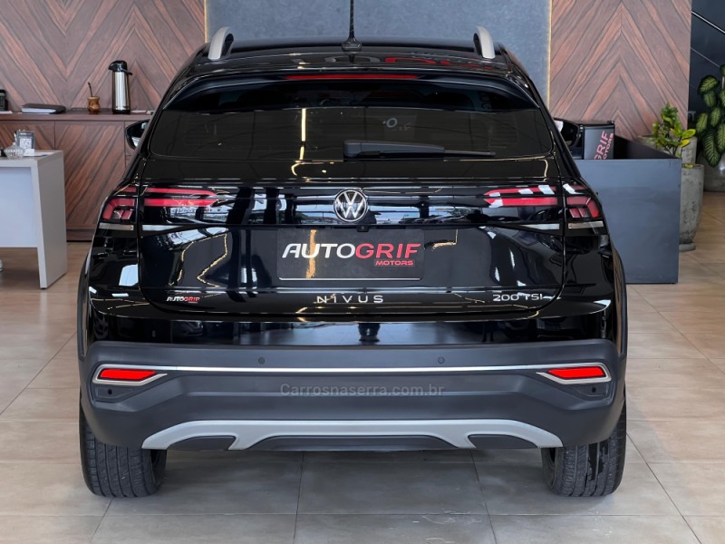 NIVUS 1.0 TSI HIGHLINE FLEX 4P AUTOMÁTICO - 2023 - CAMPO BOM