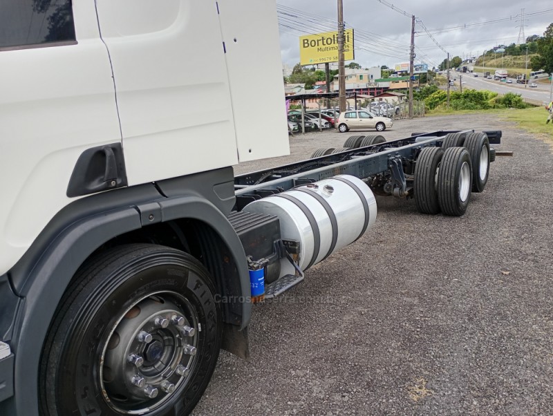 P-360 A 6X2 - 2012 - FARROUPILHA