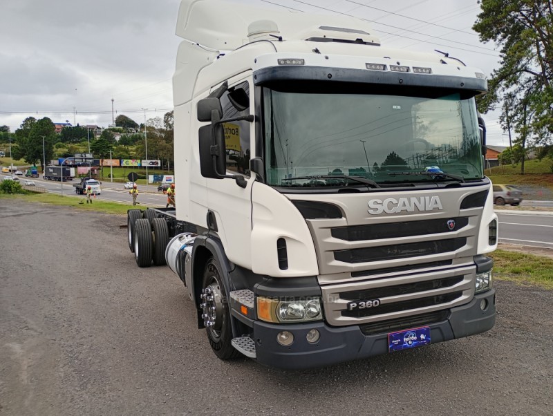 P-360 A 6X2 - 2012 - FARROUPILHA