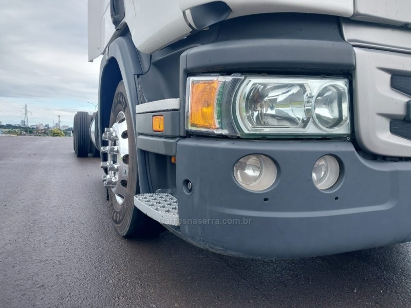 P-360 A 6X2 - 2012 - FARROUPILHA