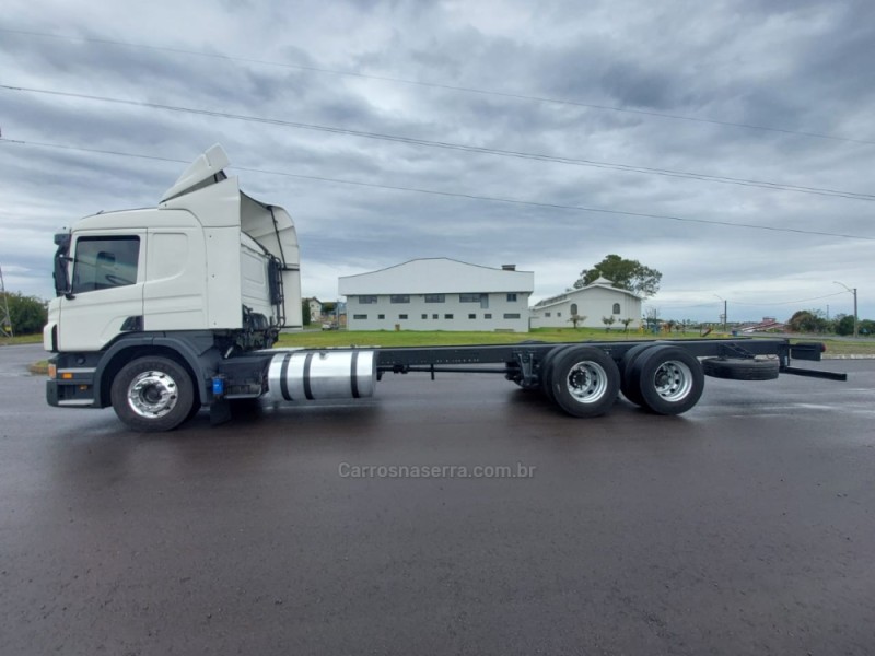 P-360 A 6X2 - 2012 - FARROUPILHA