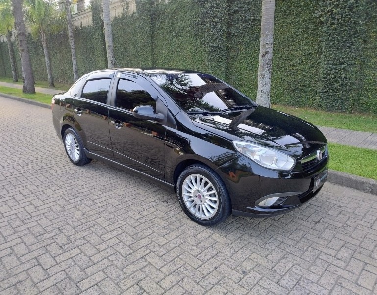 GRAND SIENA 1.4 MPI ATTRACTIVE 8V FLEX 4P MANUAL - 2014 - CAXIAS DO SUL