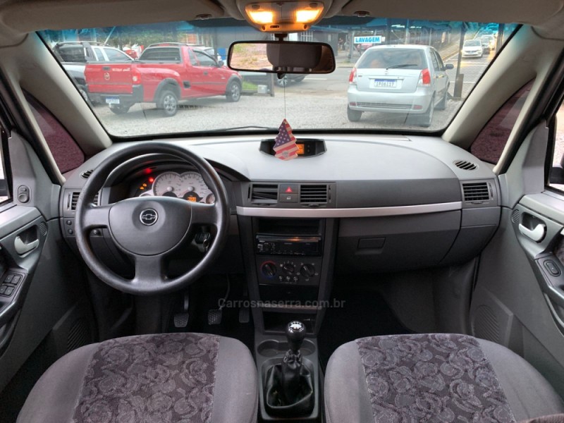 MERIVA 1.8 MPFI CD 8V GASOLINA 4P MANUAL - 2004 - CAXIAS DO SUL