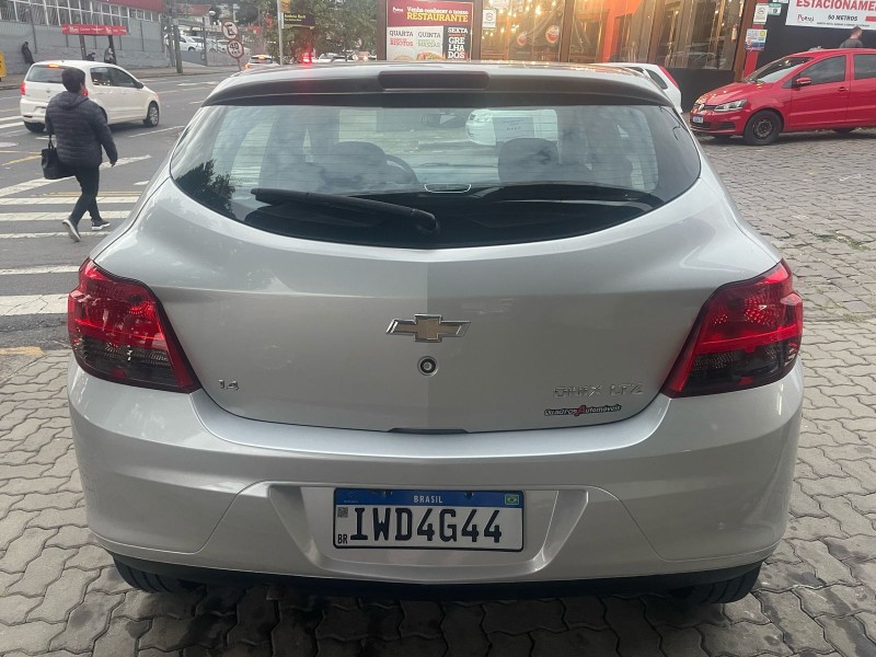 ONIX 1.4 MPFI LTZ 8V FLEX 4P MANUAL - 2015 - CAXIAS DO SUL