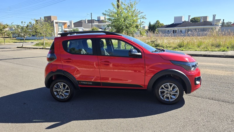 MOBI 1.0 TREKKING 8V FLEX 4P MANUAL - 2023 - BENTO GONçALVES