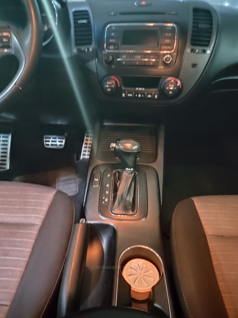CERATO 1.6 EX SEDAN 16V GASOLINA 4P AUTOMÁTICO - 2014 - TAQUARA