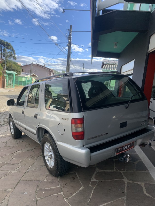BLAZER 2.5 DLX 4X4 8V TURBO DIESEL 4P MANUAL - 1999 - CAXIAS DO SUL
