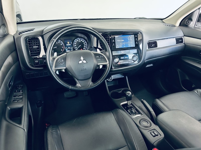 OUTLANDER 2.0 16V GASOLINA 4P AUTOMÁTICO - 2015 - CAXIAS DO SUL