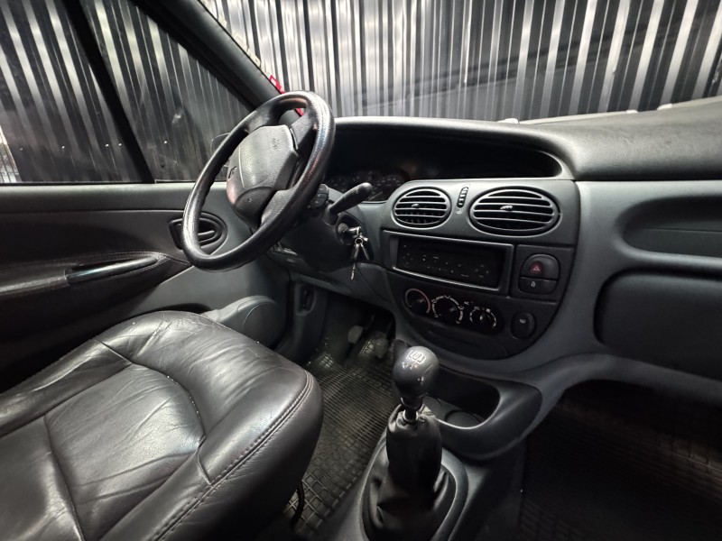SCÉNIC 1.6 RT 16V GASOLINA 4P MANUAL - 2001 - CAXIAS DO SUL