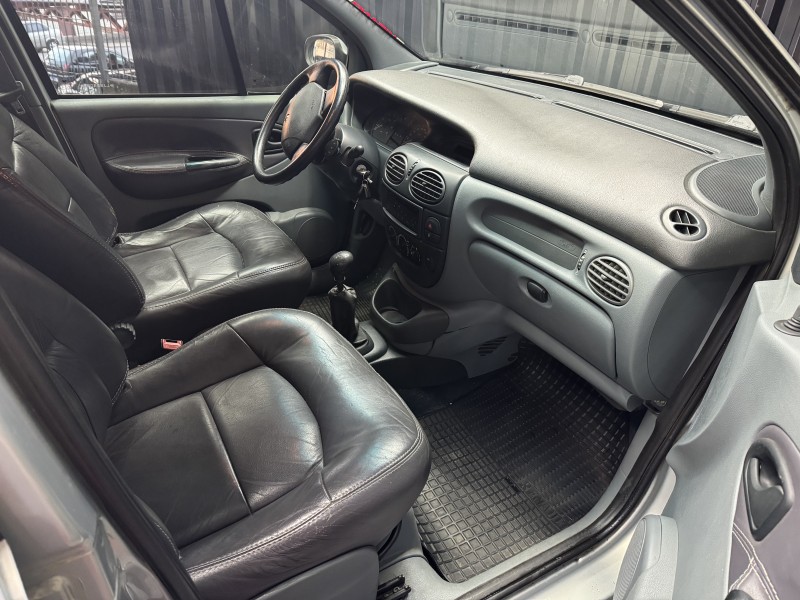SCÉNIC 1.6 RT 16V GASOLINA 4P MANUAL - 2001 - CAXIAS DO SUL