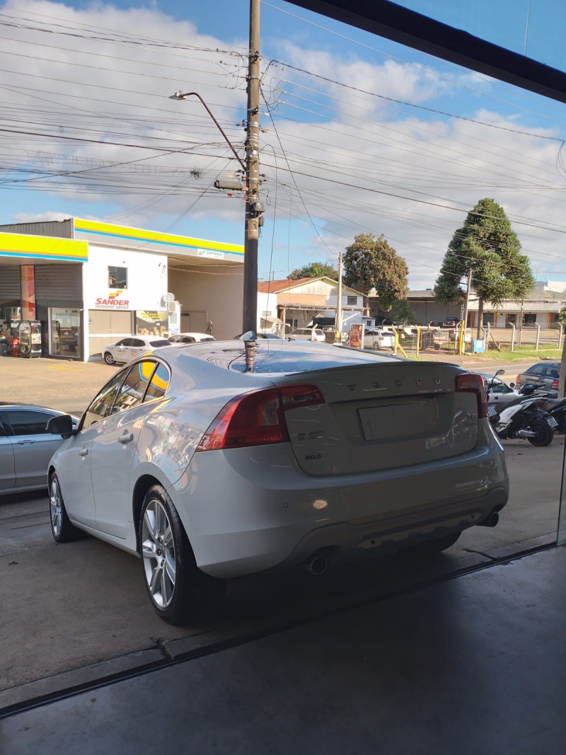 S60 3.0 T6 AWD GASOLINA 4P AUTOMÁTICO - 2011 - VACARIA