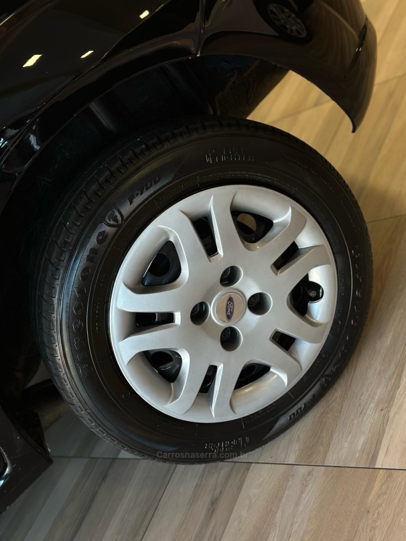 FIESTA 1.6 MPI CLASS HATCH 8V FLEX 4P MANUAL - 2013 - CAXIAS DO SUL