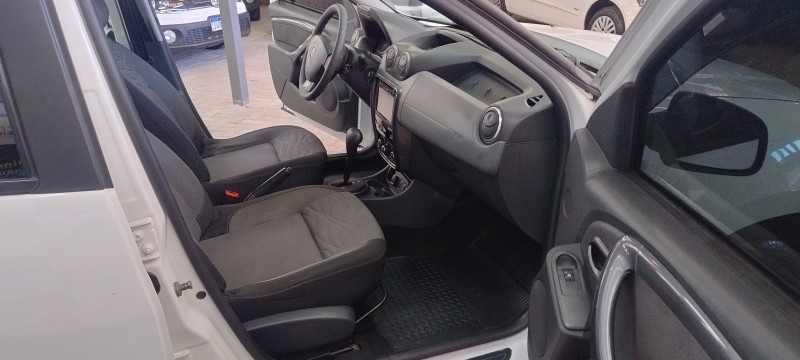 DUSTER 2.0 TECH ROAD 4X2 16V FLEX 4P AUTOMÁTICO - 2015 - CAXIAS DO SUL