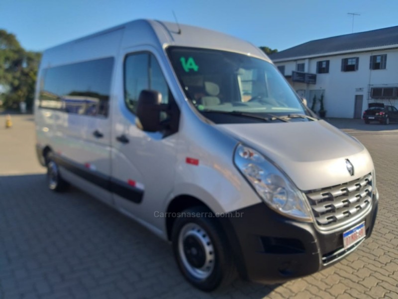 MASTER 2.3 DCI MINIBUS STANDARD L2H2 16 LUGARES 16V DIESEL 4P MANUAL - 2014 - CAXIAS DO SUL
