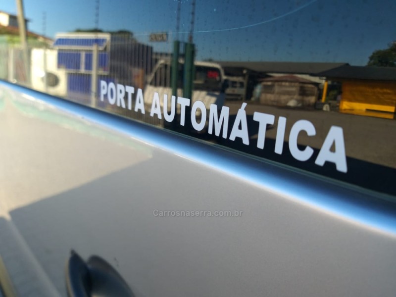 MASTER 2.3 DCI MINIBUS STANDARD L2H2 16 LUGARES 16V DIESEL 4P MANUAL - 2014 - CAXIAS DO SUL
