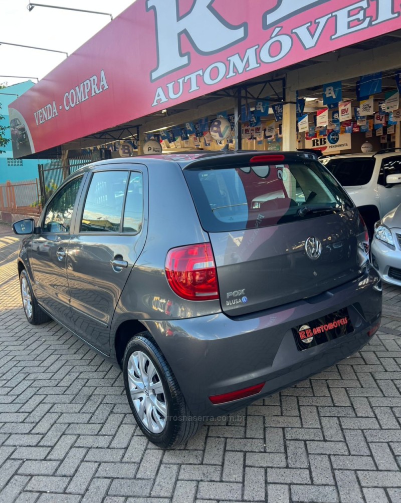 FOX 1.0 MI CITY 8V FLEX 4P MANUAL - 2012 - PAROBé
