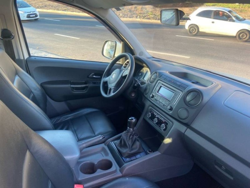 AMAROK 2.0 TRENDLINE 4X4 CD 16V TURBO INTERCOOLER DIESEL 4P MANUAL - 2014 - CAXIAS DO SUL