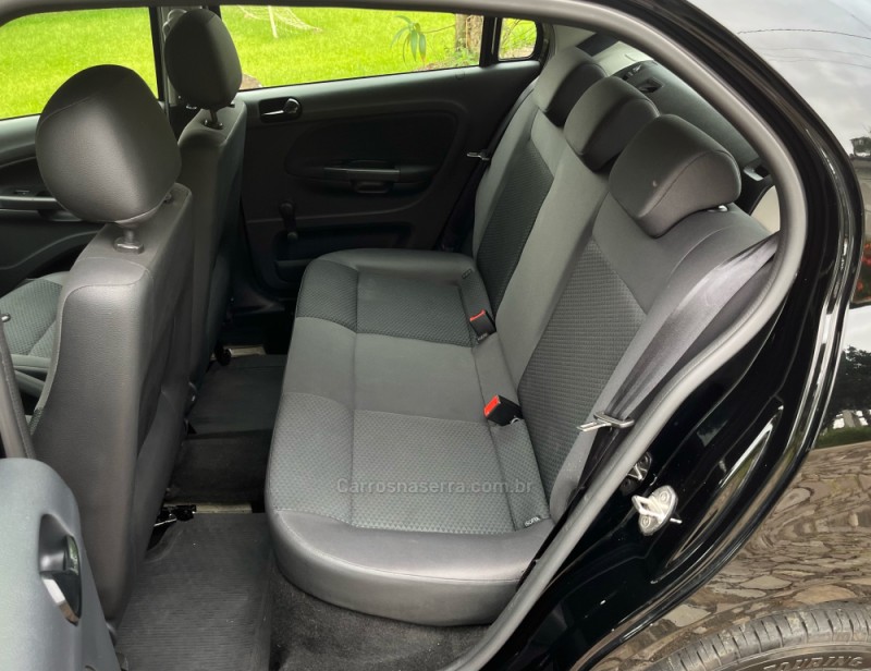 GOL 1.0 12V MPI TOTALFLEX 4P MANUAL - 2023 - SãO SEBASTIãO DO CAí