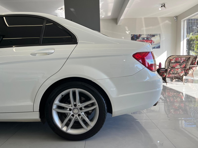 C 180 1.6 CGI CLASSIC 16V TURBO GASOLINA 4P AUTOMÁTICO - 2012 - BENTO GONçALVES
