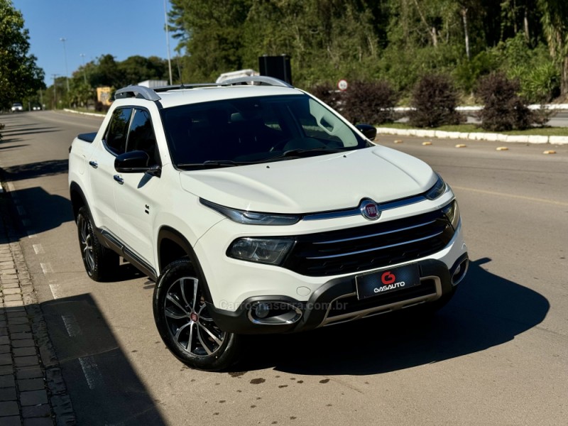 TORO 2.0 16V TURBO DIESEL VOLCANO AT9 4X4 AUTOMÁTICO - 2020 - NOVA PRATA