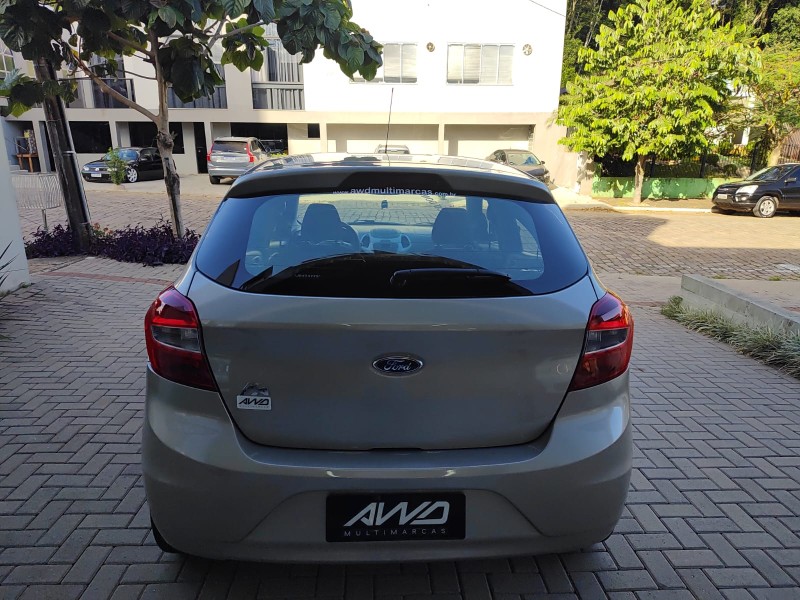 KA 1.0 SE PLUS 12V FLEX 4P MANUAL - 2018 - LAJEADO