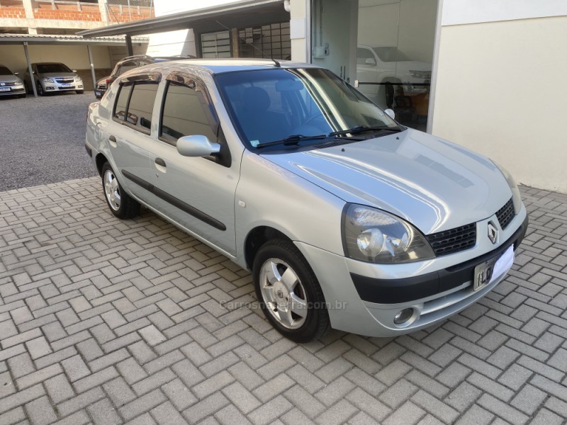 CLIO 1.6 PRIVILÉGE 16V GASOLINA 4P MANUAL - 2004 - CAXIAS DO SUL