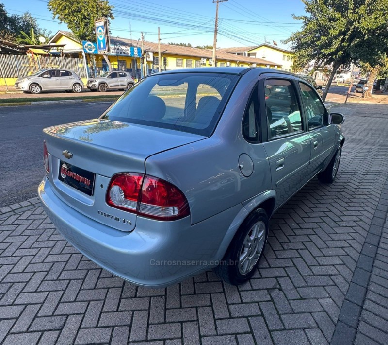 CLASSIC 1.0 MPFI LS 8V GASOLINA 4P MANUAL - 2012 - PAROBé