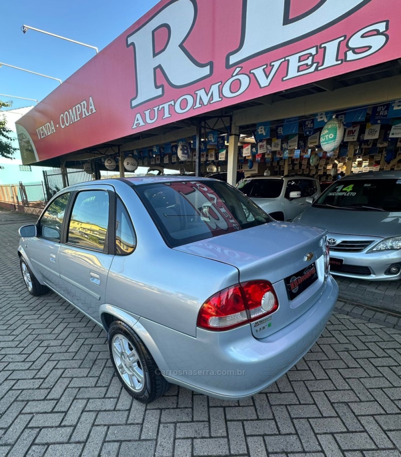 CLASSIC 1.0 MPFI LS 8V GASOLINA 4P MANUAL - 2012 - PAROBé
