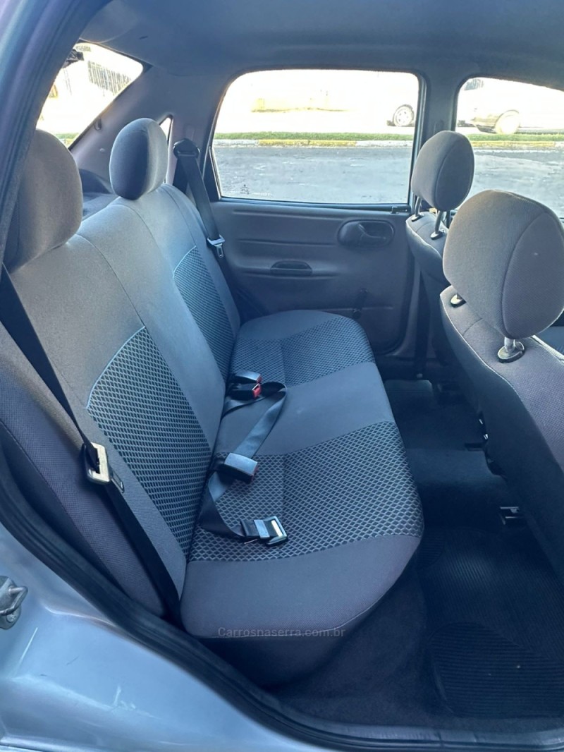 CLASSIC 1.0 MPFI LS 8V GASOLINA 4P MANUAL - 2012 - PAROBé